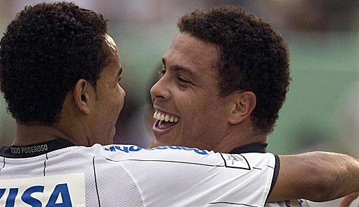 Jubelt er bald wieder für die Selecao? Brasiliens Coach Dunga stellt Ronaldo eine Rückkehr in Aussicht