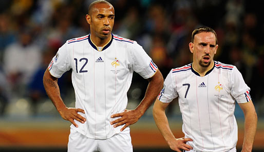 Franck Ribery (r.) und der Rest des Teams stehen in Frankreich schwer in der Kritik