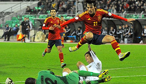 Spanien (hier David Silva) ist seit 15 Länderspielen ungeschlagen