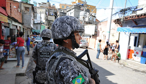 Militärpolizei besetzt die Favelas in Rio de Janeiro
