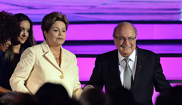 Präsidentin Dilma Rousseff (l.) und ihre Regierung erwarten politsche Proteste bei der WM