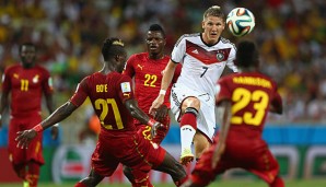 Nicht immer waren Ghanas Spieler so fokussiert wie in dieser Szene gegen Bastian Schweinsteiger