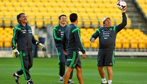 Miguel Herrera (r.) führte Mexiko über die Playoffs gegen Neuseeland zur Weltmeisterschaft