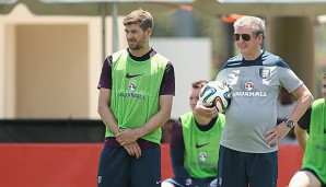 Gerrard (l.) ist der verlängerte Arm von Hodgson (r.)