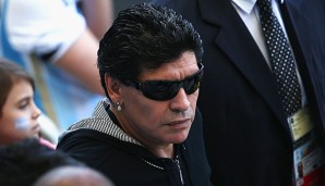 Diego Maradona denkt im Streit mit Julio Grondona nicht daran nachzugeben
