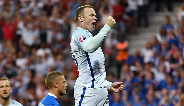 Rooney ist wieder Kapitän und in der Startelf