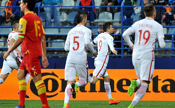 Im ersten Aufeinandertreffen setzte sich die polnische Auswahl mit 2:1 bei Montenegro durch