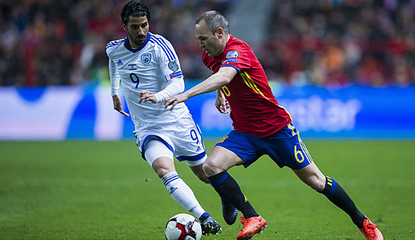 Andres Iniesta hat sich mit Spanien schon vorzeitig für die WM qualifiziert