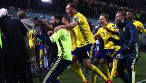 Die Tre Kronors stürmten nach der Sensation in den WM-Playoffs gegen Italien das TV-Studio des schwedischen Senders