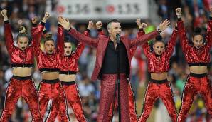 Robbie Williams zeigt Mittelfinger bei der WM-Eröffnungsfeier.