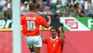 WM 1994: Die Abstimmung für die Weltmeisterschaft in den USA gewann der Niederländer Marc Overmars. Der Offensivspieler bereitete im Laufe des Turniers zwei Tore vor, musste aber im Viertelfinale gegen Brasilien eine Niederlage einstecken.