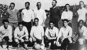 WM 1930: Jose Nasazzi (2. Reihe, rechts) war wohl der beste Spieler Südamerikas Ende der 20er und Anfang der 30er Jahre. Bei der ersten WM führte er Uruguay zum Titel.