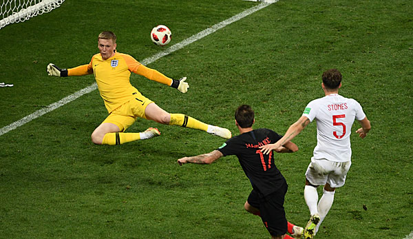 Der Moment, in dem ein Traum zerplatzt: Manzukic trifft in der Verlängerung und schießt England im Halbfinale aus dem Turnier.
