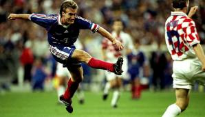 Didier Deschamps war als Abräumer vor der Abwehr unverzichtbar für Trainer Aime Jacquet. Als Kapitän durfte er nach dem Spiel als Erster den WM-Pokal in die Höhe strecken.