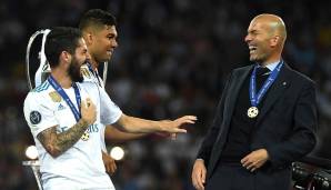 Auch Zidane arbeitete nach seiner aktiven Karriere erfolgreich als Trainer. Gewann mit Real viermal die CL (1 x als Co von Ancelotti, 3 x als Chef) und zweimal die spanische Meisterschaft. Legte sein Amt bei den Königlichen 2021 zum zweiten Mal nieder.