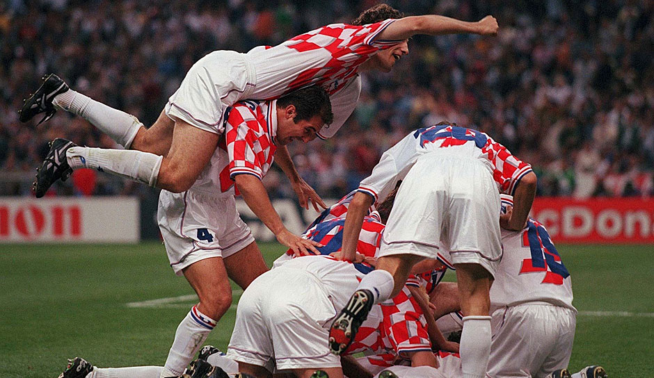 1998 trat Kroatien erstmals in seiner WM-Geschichte als eigenes, von Jugoslawien unabhängiges Land an. Sensationell erreichte die Auswahl Platz drei, mit Davor Suker wird einer der Helden heute 53. Was machen er und seine Kollegen mittlerweile?