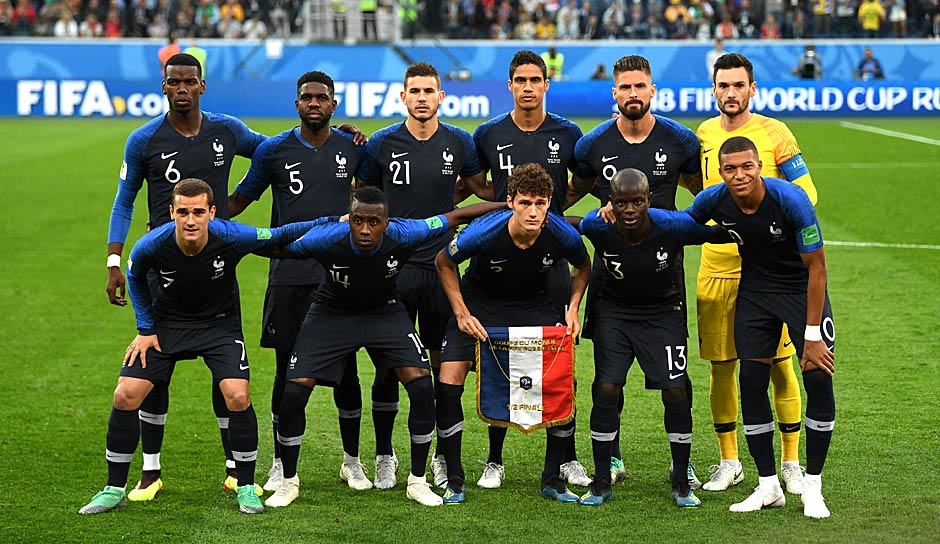 20 Jahre nach dem Triumph im eigenen Land hat Frankreich die Chance, zum zweiten Mal Weltmeister zu werden. Für Kroatien wäre es der erste Titel. Wie beide Teams auflaufen könnten, seht Ihr hier. Los geht es mit der Equipe Tricolore.