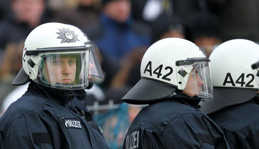 Alemannia Aachen hat den Polizeieinsatz in Paderborn kritisiert