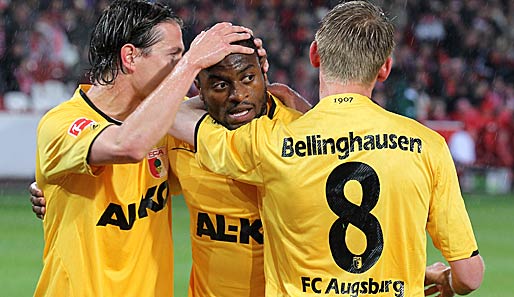 Mit einem Sieg gegen Frankfurt steigt der FC Augsburg in die Bundesliga auf