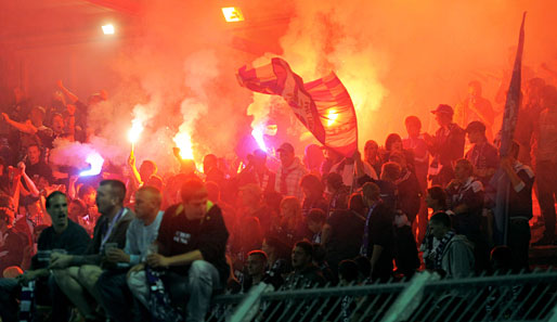 Die Fans von Erzgebirge Aue haben sich im Spiel gegen Ingolstadt gehörig daneben benommen