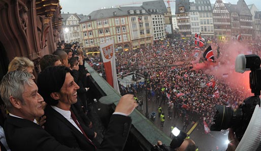 Über 5.000 Fans feierten das Team von Eintracht Frankfurt