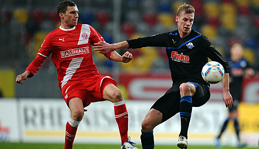 Thomas Bertels (r.) hat seinen Vertrag bei Paderborn bis 2015 verlängert