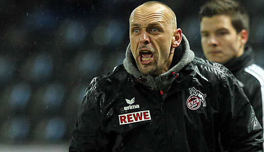 Trainer Holger Stanislawski wird seine Kölner gegen Braunschweig wieder anpeitschen