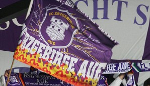 Erzgebirge Aue hat erste Stadionverbote nach dem Eklat um die Nazi-Plakate verteilt