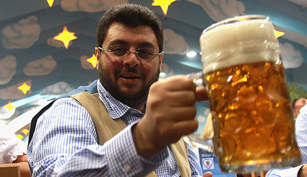 Ein Freund des Bieres und der sozialen Medien: Löwen-Investor Hasan Ismaik