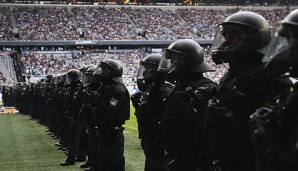 Die Verantwortlichen der Münchner Polizei haben offenbar zu einer Fortsetzung des unterbrochenen Relegationsspiels geraten