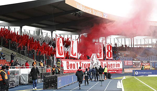1. FC Kaiserslautern lässt Mitglieder am 3. Juni über Ausgliederung abstimmen.