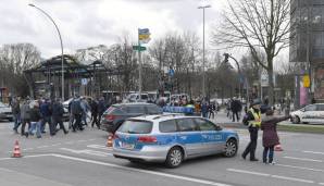 Die Hamburger Polizei war gut vorbereitet. Das Derby mag für jeden Fan in Hamburg ein Highlight sein. Für die Polizisten ist es kein Feiertag.