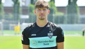 TOR: Offiziell kommuniziert ist es noch nicht, aber es scheint völlig klar, dass Gregor Kobel die neue Nummer eins sein wird. Der 21-jährige Schweizer ist aus Hoffenheim ausgeliehen und hat in der letzten Saison im Augsburg-Tor seine Qualitäten bewiesen.