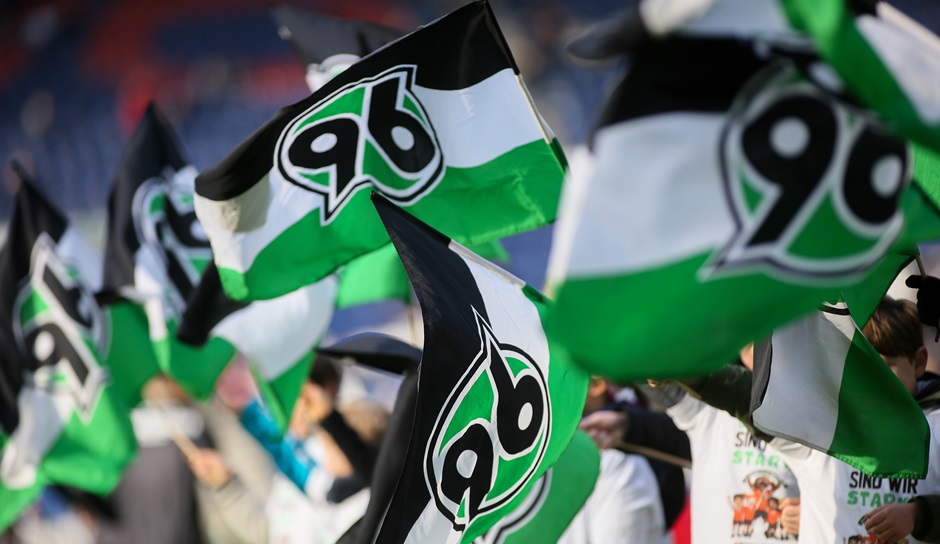 Hannover 96 erlebte in den vergangenen Jahren einige Auf und Abs. Neben Ausflügen nach Europa gab es auch mehrere Abstiege. Seit 2019 spielen die Niedersachsen wieder in der 2. Liga - auch weil ein paar Transfers fürchterlich floppten. Eine Auswahl.