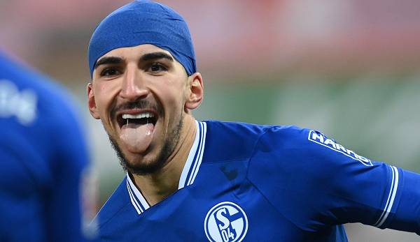 Nassim Boujellab hat seinen Vertrag auf Schalke verlängert.