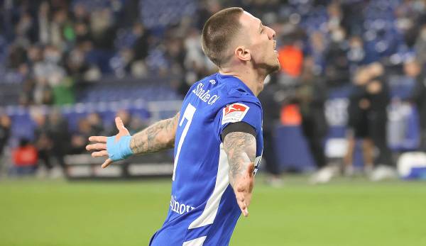 Unter anderem dank seines Tors zum 2:0-Endstand haben Darko Churlinov und der FC Schalke 04 das Spiel gegen den SC Paderborn für sich entscheiden können.