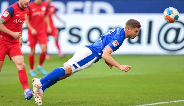 Simon Terodde ist mit 19 Treffern Schalkes bester Torschütze und sowas wie die Lebensversicherung der Knappen.
