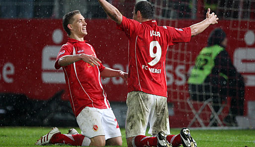 Waren beim 2:0 gegen Fortuna Düsseldorf beide erfolgreich: Emil Jula (r.) und Nils Petersen