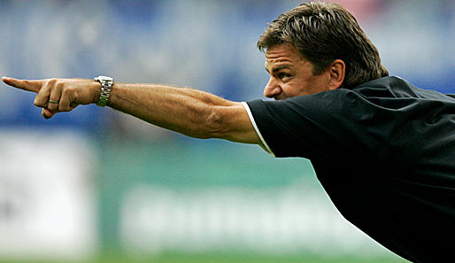 Falko Götz musste bei seinem Debüt als Aue-Coach eine Niederlage hinnehmen