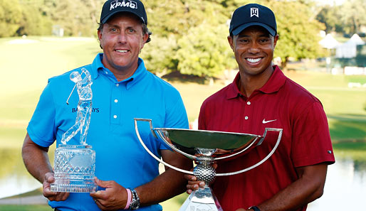 Phil Mickelson und Tiger Woods durften sich beide über einen Pokal freuen
