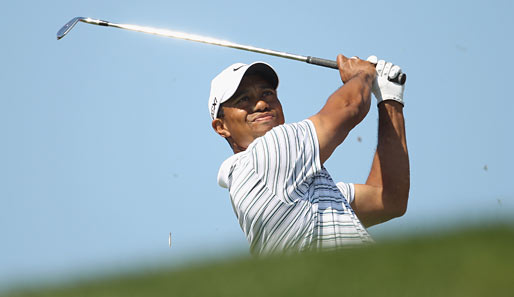 Tiger Woods kämpfte sich auf den zweiten neun Löchern zurück und wahrte seine Siegchance