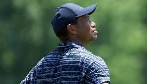Tiger Woods hat einen schwachen Start in sein zweites Majorturnier seit seinem folgenschweren Unfall im vergangenen Jahr hingelegt.