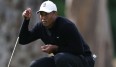 Golfstar Tiger Woods hat sich bei seinem Comeback auf der US-Tour in Los Angeles einen frauenfeindlichen Scherz erlaubt.