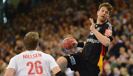 Die deutschen Handballer haben ein Testspiel gegen Dänemark mit 33:26 gewonnen