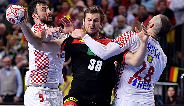 Mit einem Sieg gegen Kroatien können die deutschen Handballer heute ins Halbfinale einziehen.