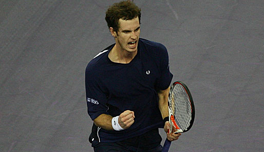 Andy Murray in Jubelpose - Der Schotte gewann in Shanghai in zwei Sätzen gegen Gilles Simon