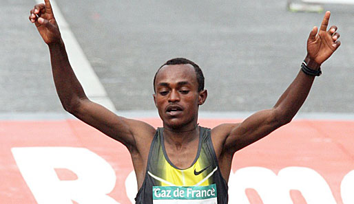 Der Äthiopier Tsegaye Kebede war beim Fukuoka-Marathon nicht zu bezwingen
