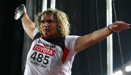 Franka Dietzsch gewann 2007 bei den Weltmeisterschaften in Osaka Gold