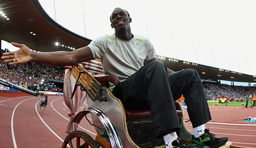 Sprint-Star Usain Bolt kam im Streitwagen in den Zürcher Letzigrund gefahren
