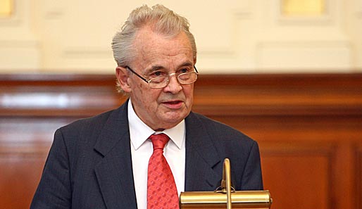 Walther Tröger ist seit 2003 Ehrenpräsident des NOK Deutschland